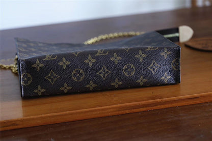 Franco Shops - Louis Vuittons  - 9325