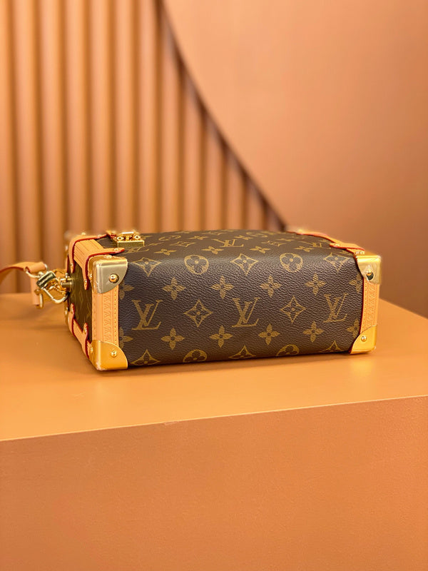 Franco Shops - Louis Vuittons  - 15376