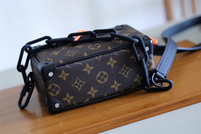 Franco Shops - Louis Vuittons  - 10072