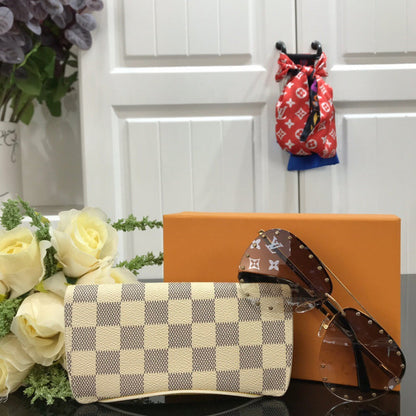 Franco Shops - Louis Vuittons  - 9304