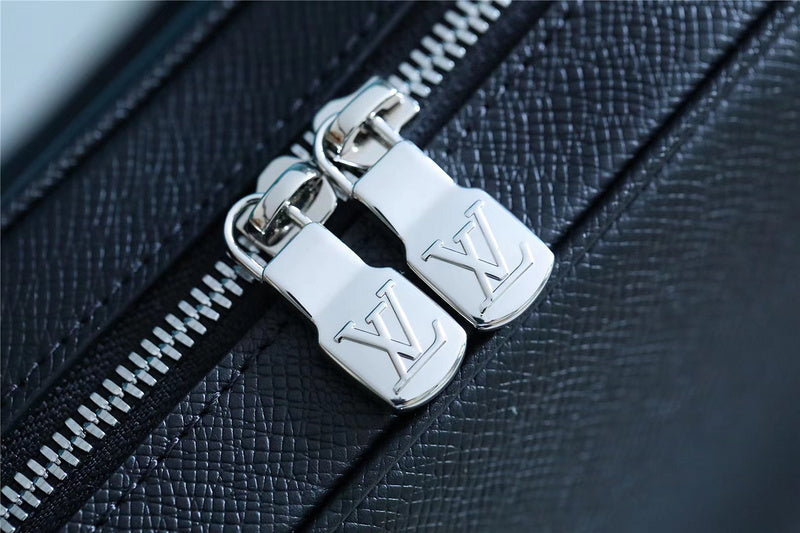 Franco Shops - Louis Vuittons  - 9830