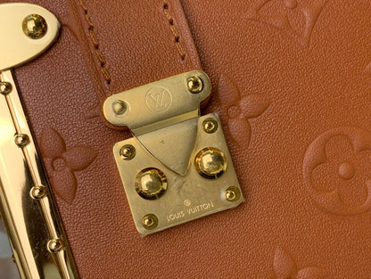 Franco Shops - Louis Vuittons  - 15220