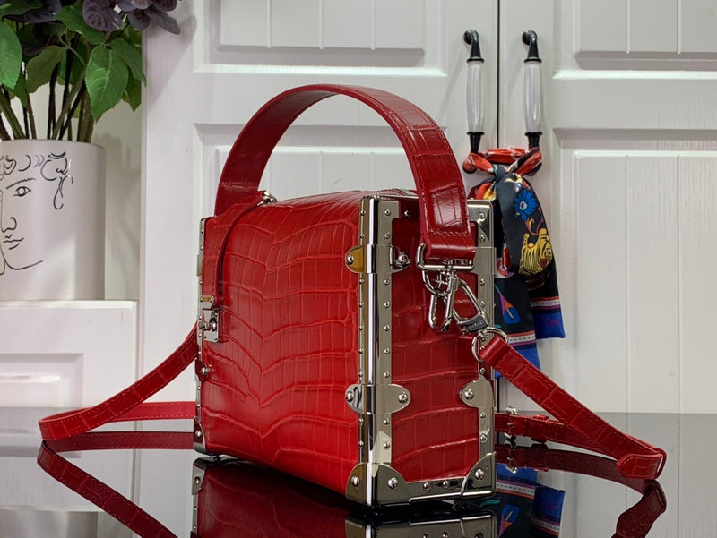 Franco Shops - Louis Vuittons  - 15218