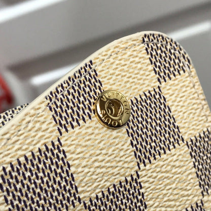 Franco Shops - Louis Vuittons  - 9312