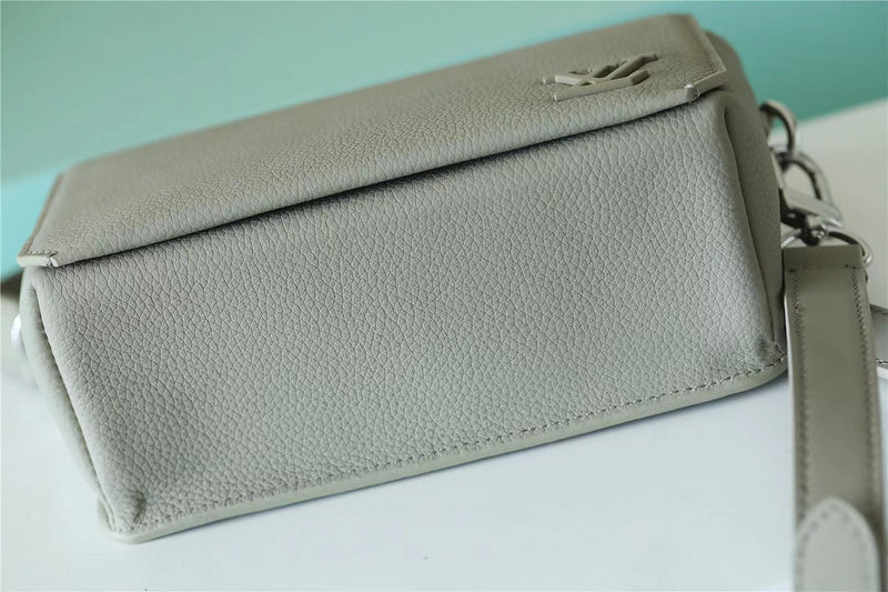 Franco Shops - Louis Vuittons  - 9917