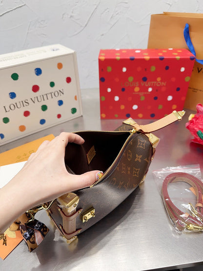 Franco Shops - Louis Vuittons  - 14953