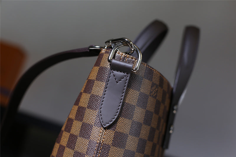 Franco Shops - Louis Vuittons  - 9840