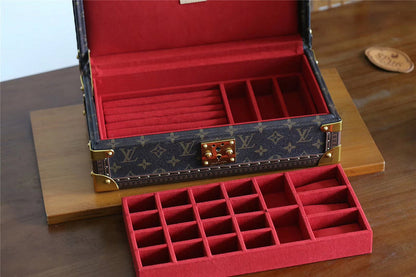 Franco Shops - Louis Vuittons  - 9514