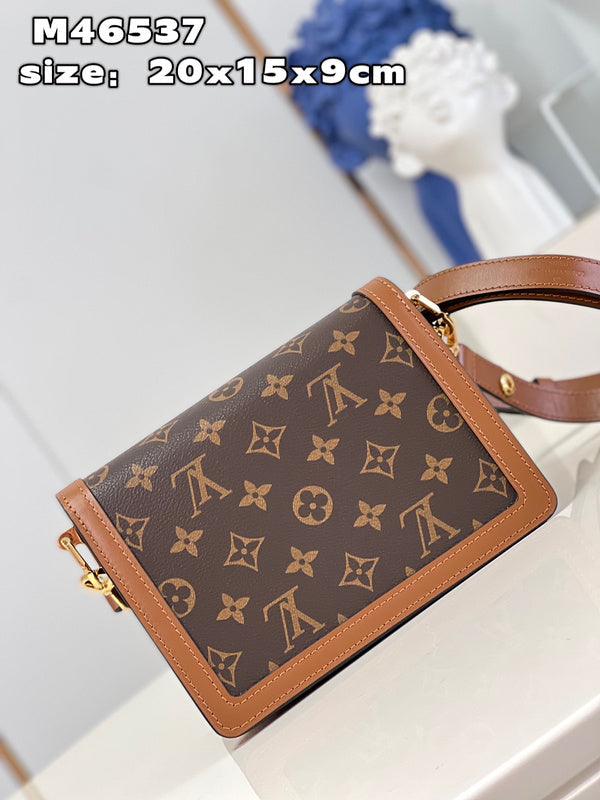Franco Shops - Louis Vuittons  - 15611