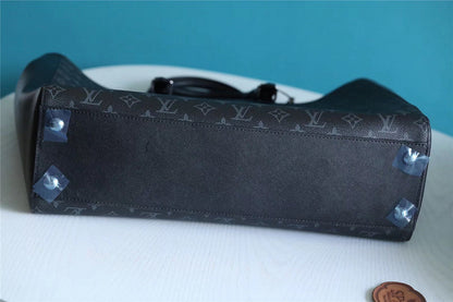 Franco Shops - Louis Vuittons  - 9858