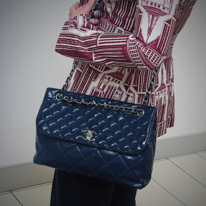 Chanel Quilted In the Business navy blue patent leather Flap bag TWS
