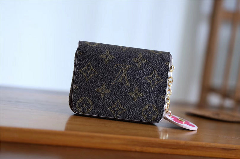 Franco Shops - Louis Vuittons  - 9296