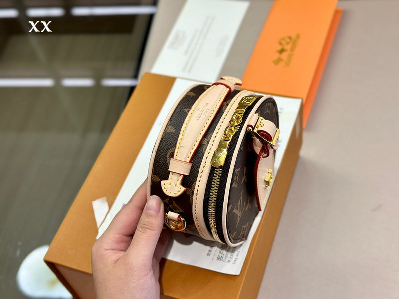 Franco Shops - Louis Vuittons  - 15043