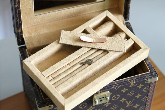 Franco Shops - Louis Vuittons  - 9515