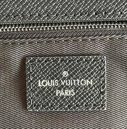 Franco Shops - Louis Vuittons  - 12655