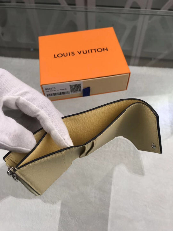 Franco Shops - Louis Vuittons  - 9168