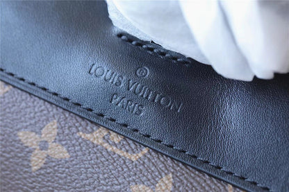 Franco Shops - Louis Vuittons  - 9560