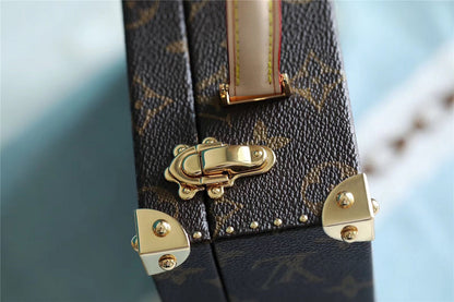 Franco Shops - Louis Vuittons  - 9483