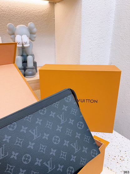Franco Shops - Louis Vuittons  - 14969