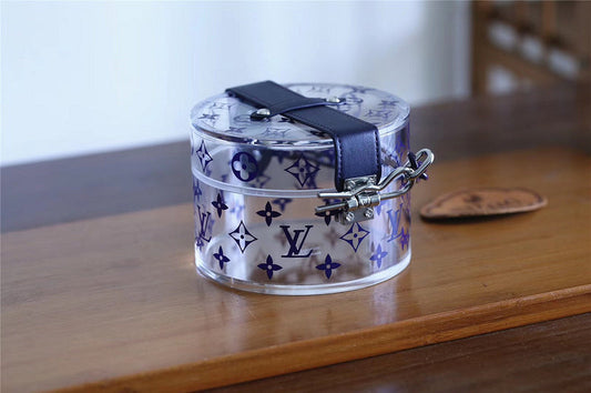 Franco Shops - Louis Vuittons  - 9265