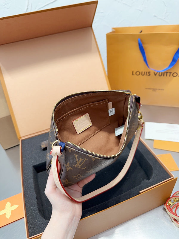 Franco Shops - Louis Vuittons  - 14881