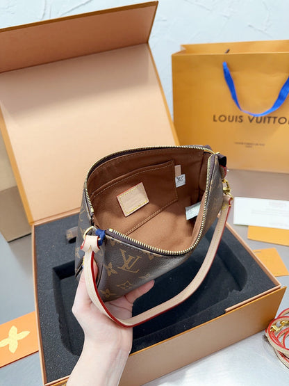 Franco Shops - Louis Vuittons  - 14881