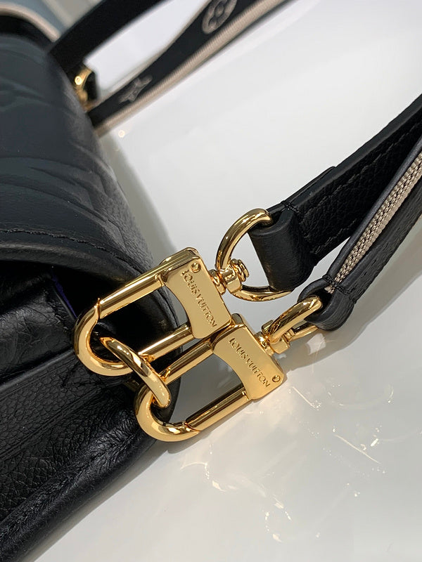Franco Shops - Louis Vuittons  - 15692