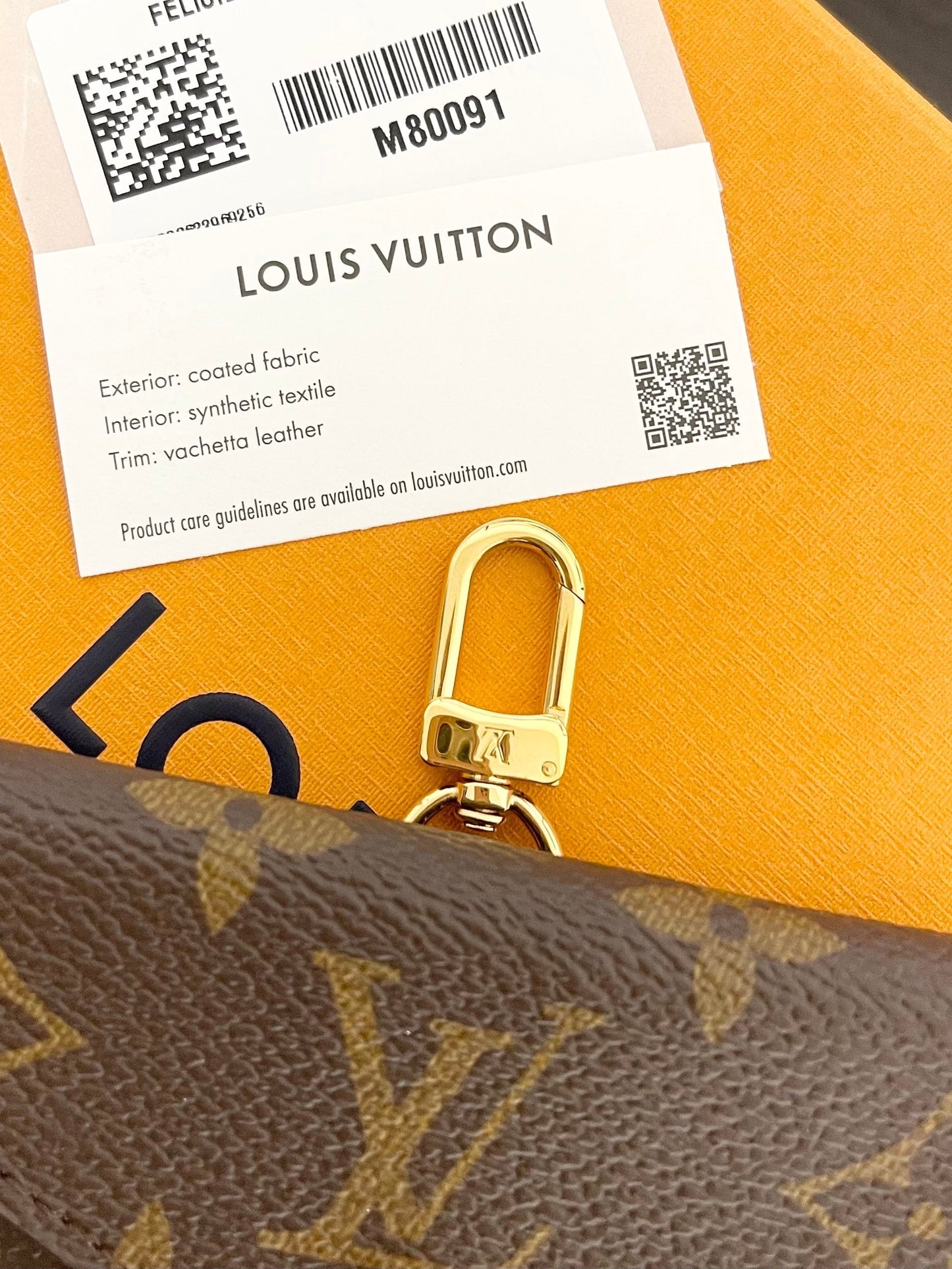 LOUIS VUITTON 2021 Monogram Card Holder in Khaki Green