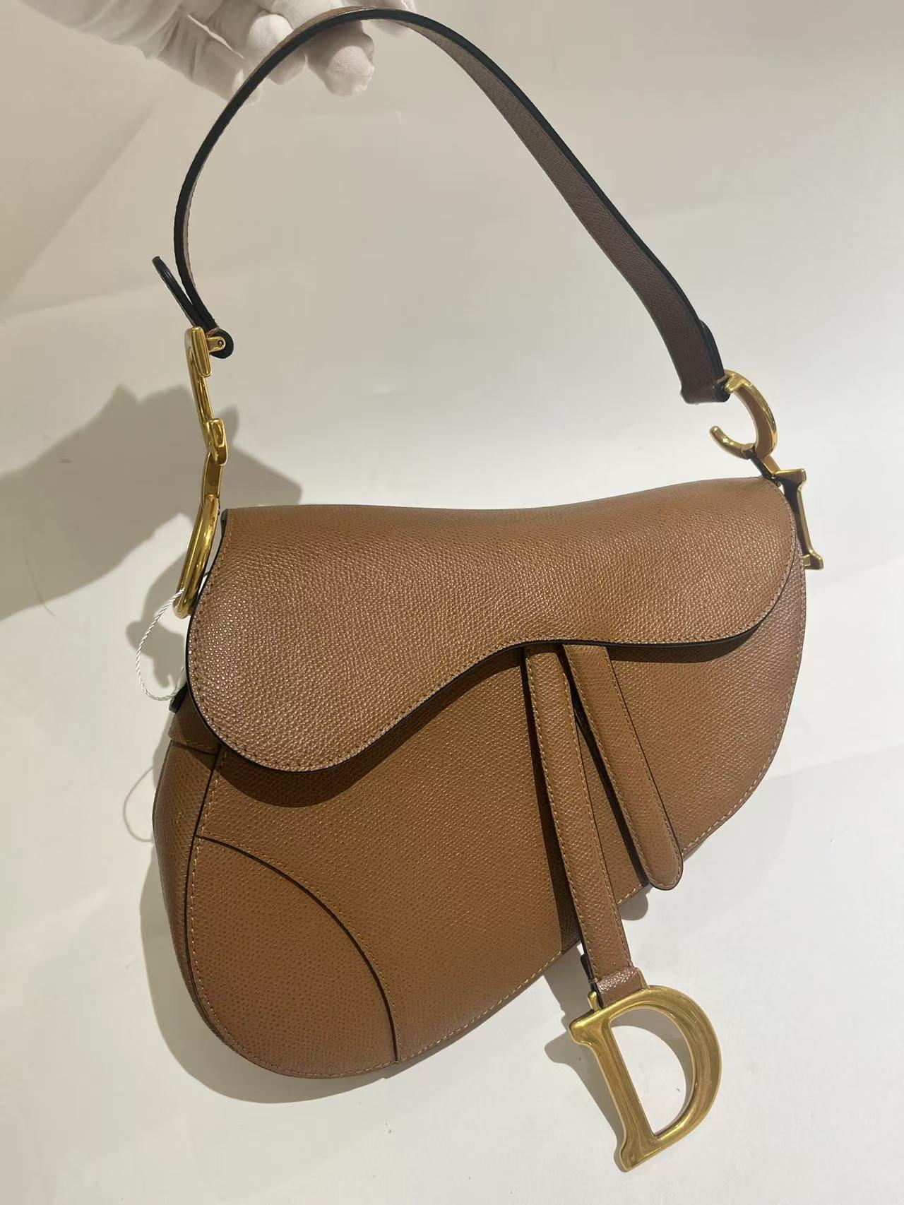 Pre-owned Certified Dior Saddle in Golden Brown Grained Calfskin with Golden Hardware, 2020, w/ dust bag