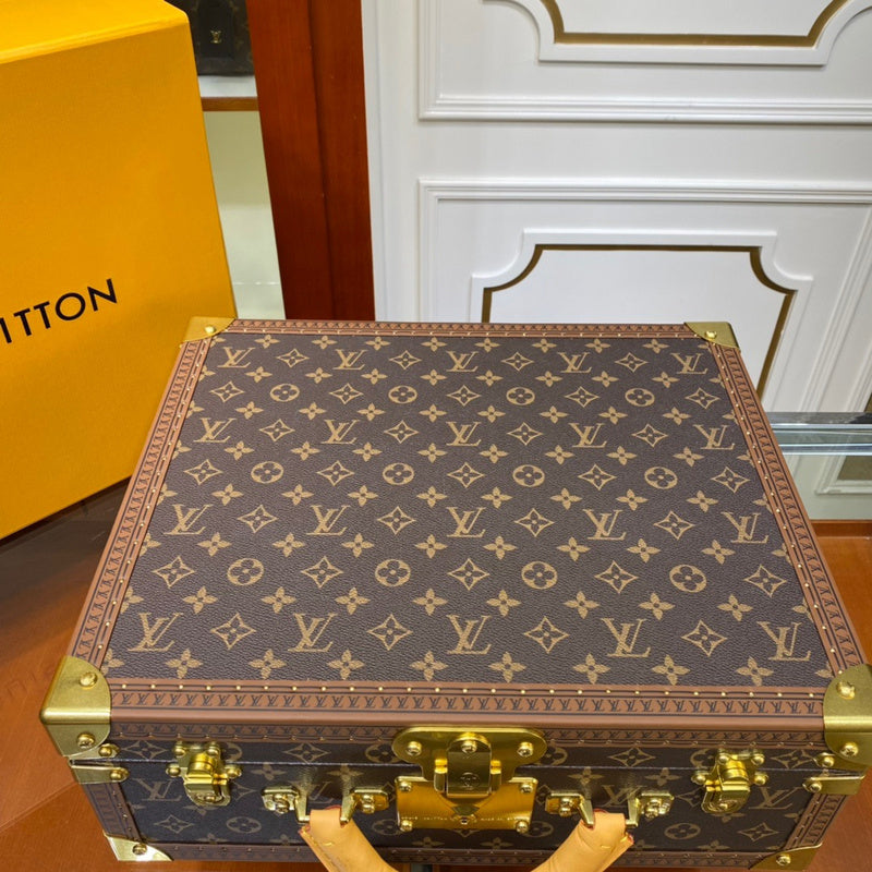 Franco Shops - Louis Vuittons  - 9501