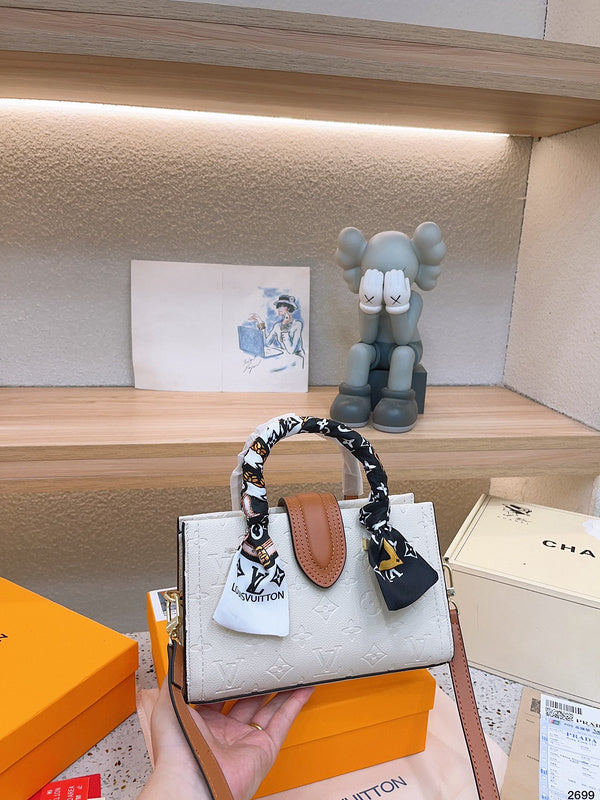 Franco Shops - Louis Vuittons  - 14906