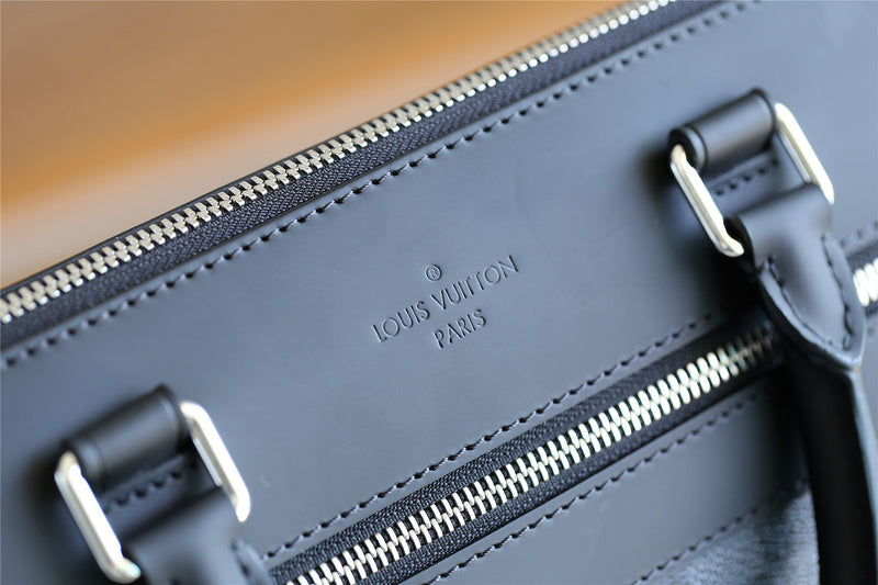 Franco Shops - Louis Vuittons  - 9852