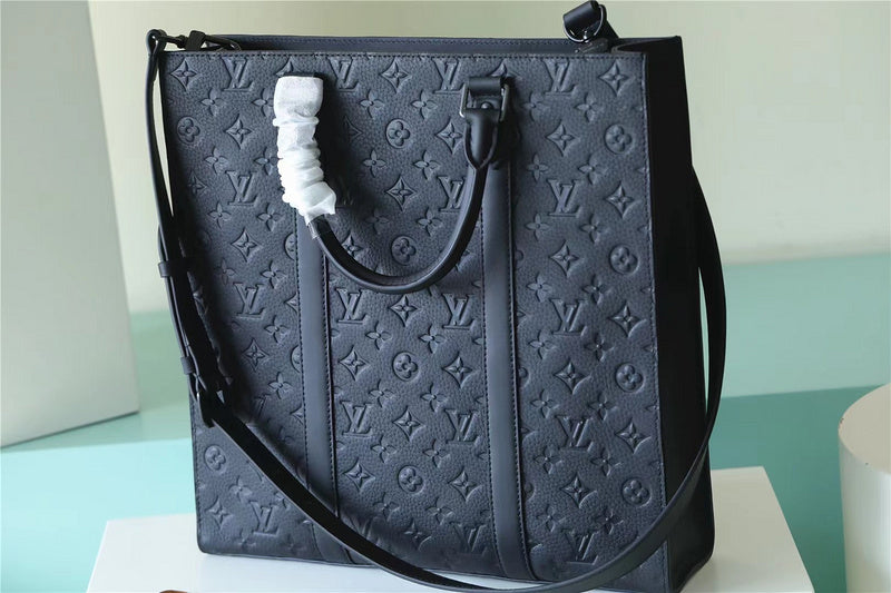 Franco Shops - Louis Vuittons  - 9781