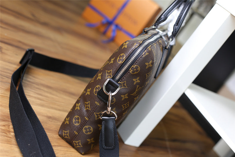 Franco Shops - Louis Vuittons  - 9882