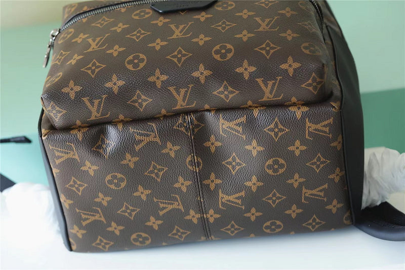 Franco Shops - Louis Vuittons  - 9564