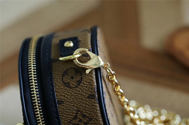 Franco Shops - Louis Vuittons  - 9184