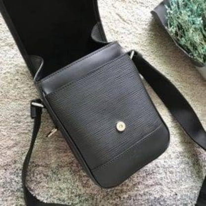 Louis Vuitton Messenger Bag Epi Leather Black 2017
