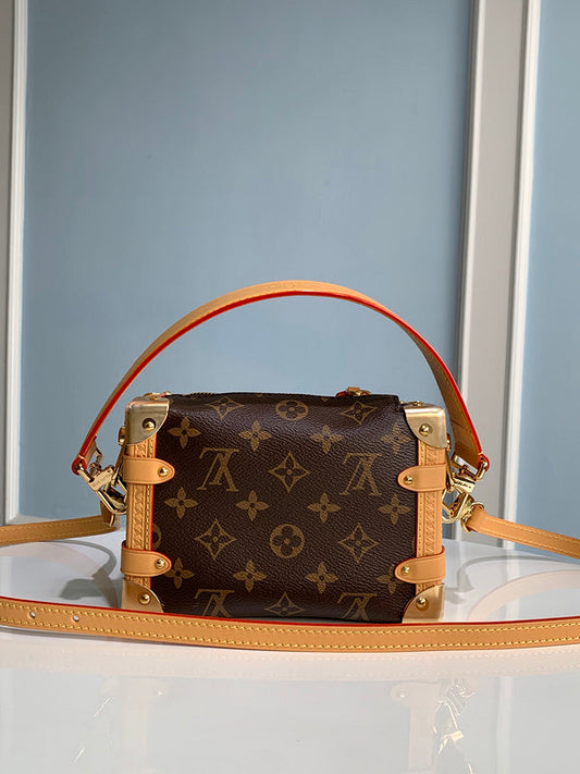 Franco Shops - Louis Vuittons  - 15404