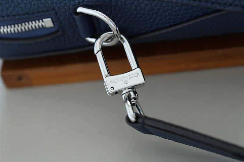Franco Shops - Louis Vuittons  - 9885