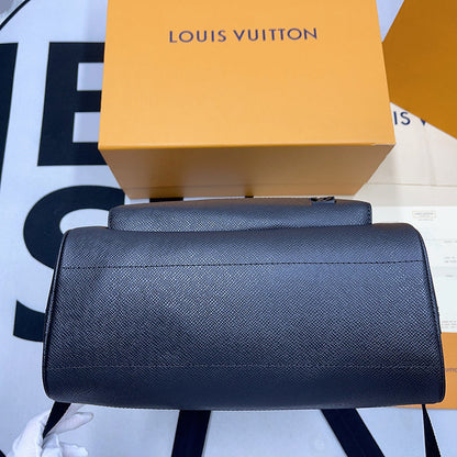 Franco Shops - Louis Vuittons  - 9596