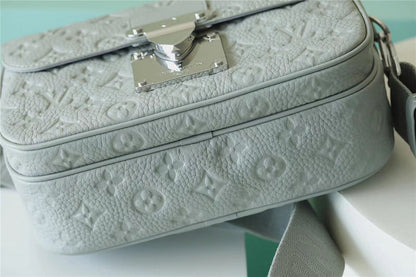 Franco Shops - Louis Vuittons  - 9909