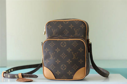 Franco Shops - Louis Vuittons  - 9997
