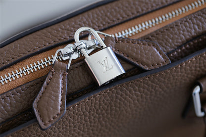 Franco Shops - Louis Vuittons  - 9877