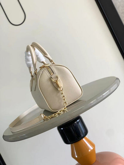 Franco Shops - Louis Vuittons  - 15287
