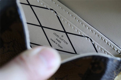 Franco Shops - Louis Vuittons  - 9319