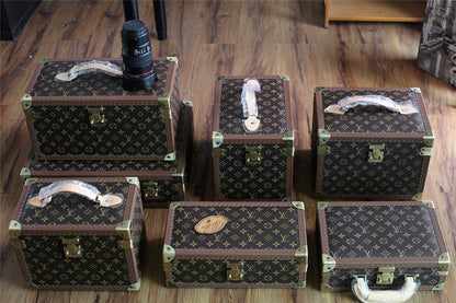 Franco Shops - Louis Vuittons  - 9513