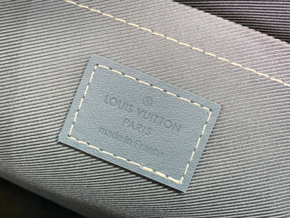 Franco Shops - Louis Vuittons  - 15242
