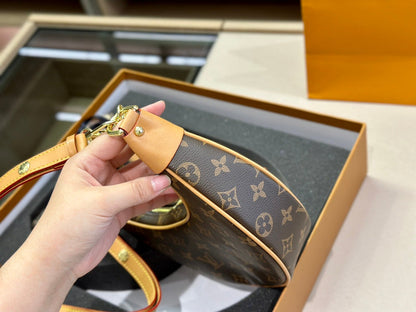 Franco Shops - Louis Vuittons  - 14891