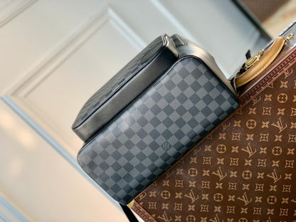 Franco Shops - Louis Vuittons  - 15322