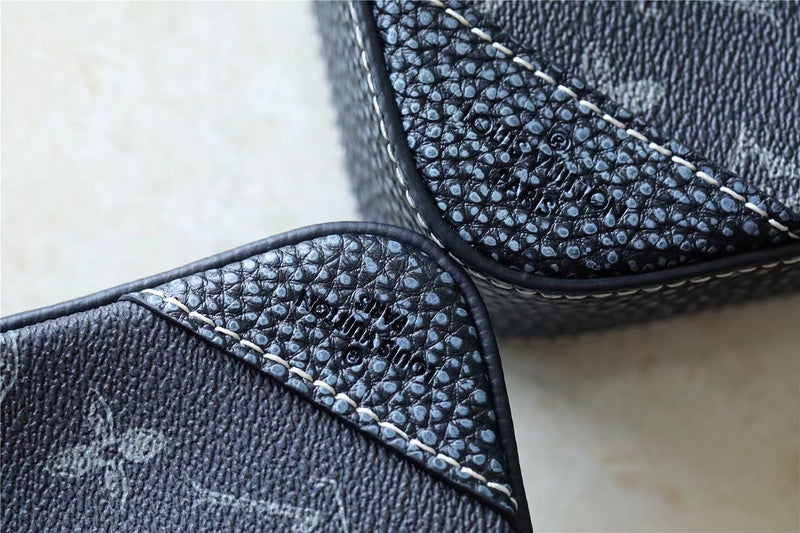 Franco Shops - Louis Vuittons  - 10054